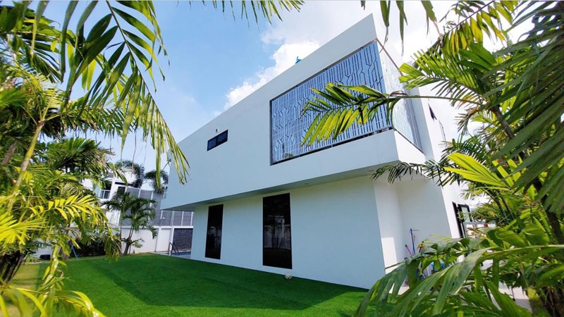 House 3 - 