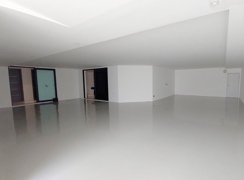 House 3 - 