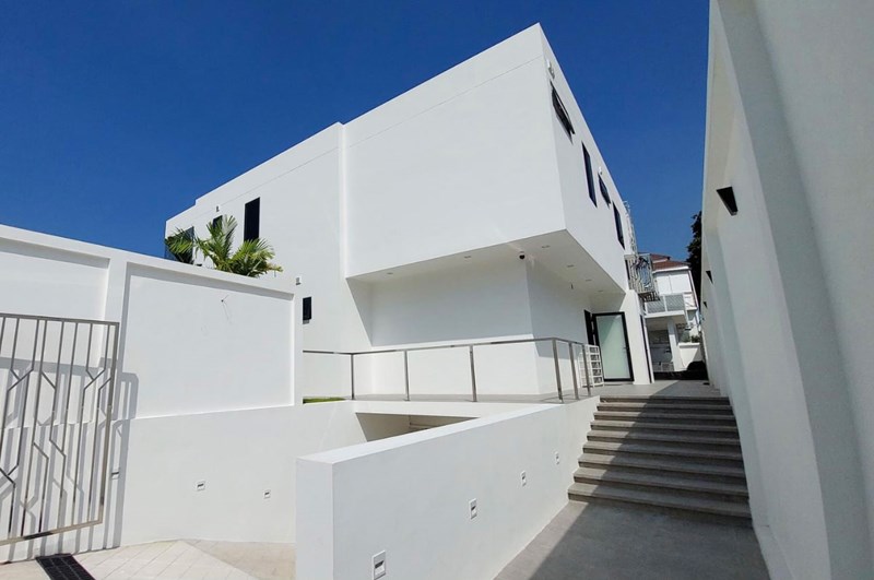 House 3 - 